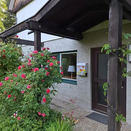 Wilder Garten In Mit Gartenbenutzung Apartmán Bad Aussee